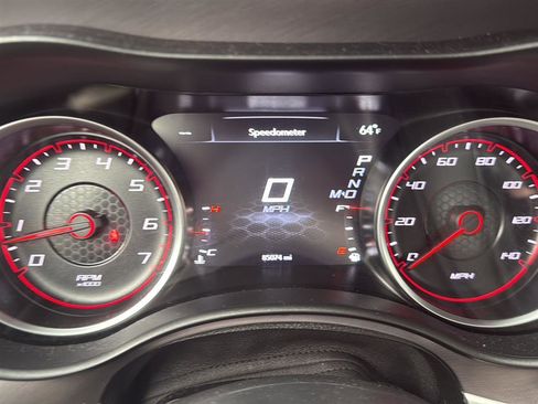 Used 2020 Dodge Charger SXT RWD image 3