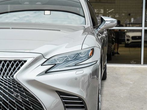 Used 2019 Lexus LS 500 w/ Interior Upgrade Package RWD image 39