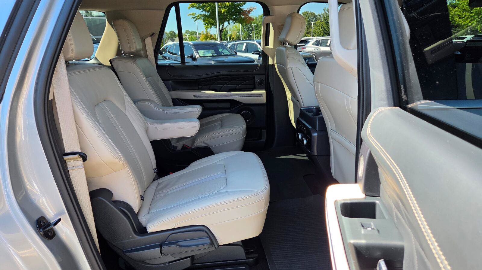 Used 2023 Ford Expedition Max Platinum AWD/4WD image 63