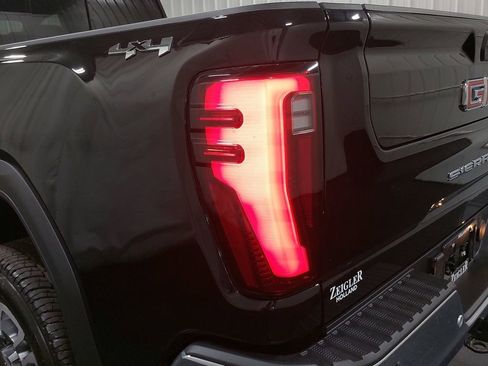 New 2025 GMC Sierra 2500 SLT w/ SLT Premium Package image 36