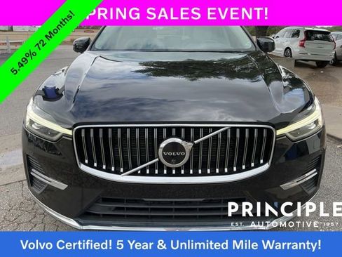 Certified 2023 Volvo XC60 B5 Ultimate w/ Climate Package FWD image 3
