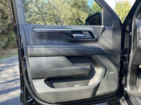 New 2026 Chevrolet Suburban LT w/ Comfort Package image 15