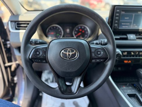 Used 2019 Toyota RAV4 XLE FWD image 16