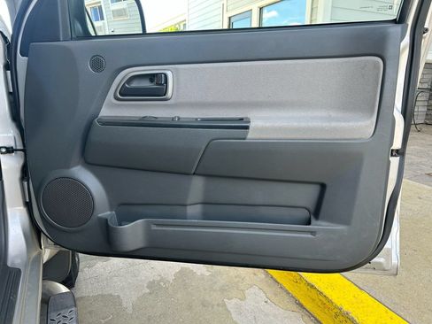 Used 2004 GMC Canyon SLE AWD/4WD image 19
