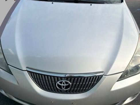 Used 2005 Toyota Solara SLE FWD image 1