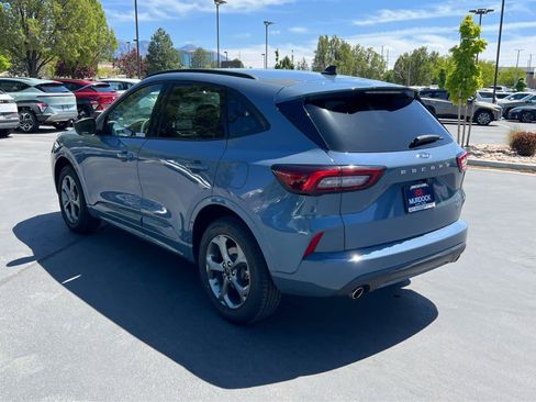 Used 2023 Ford Escape ST-Line AWD/4WD image 11