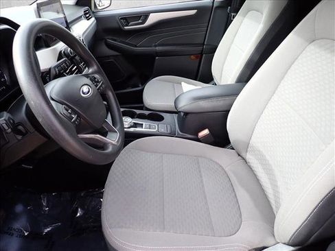 Used 2022 Ford Escape SE image 12