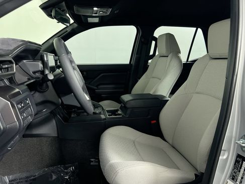 Used 2026 Toyota 4Runner SR5 RWD image 12
