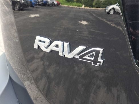Used 2013 Toyota RAV4 Limited AWD/4WD image 29