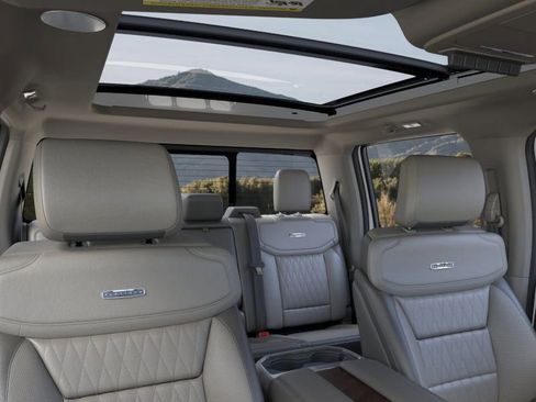 New 2025 Ford F450 Platinum w/ Platinum Plus Package image 22