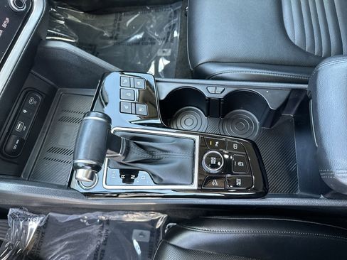 Certified 2024 Kia Sportage SX image 23