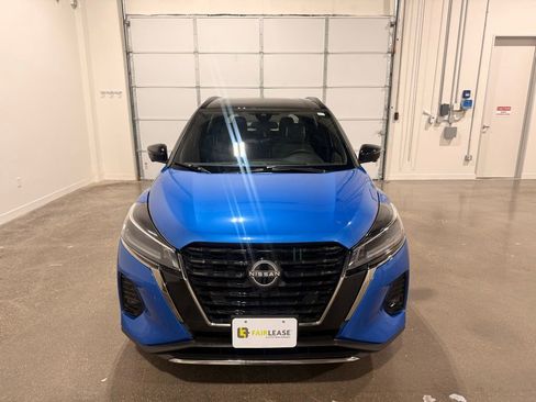 Used 2024 Nissan Kicks SR w/ SR Premium Package FWD image 2
