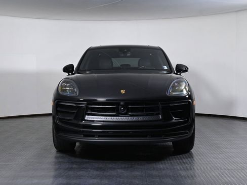 Used 2024 Porsche Macan AWD/4WD image 10