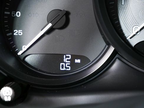 New 2026 Porsche Macan S image 12