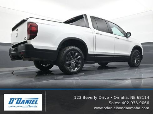 Used 2023 Honda Ridgeline Sport image 12