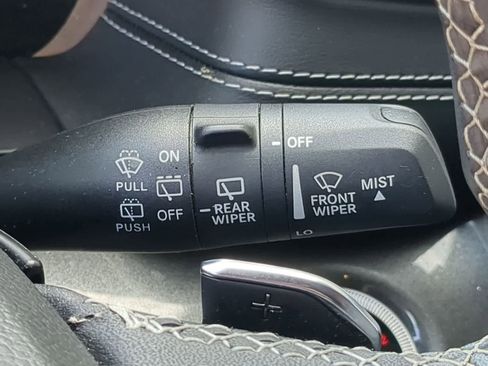 Certified 2023 Jeep Grand Cherokee L Laredo image 25