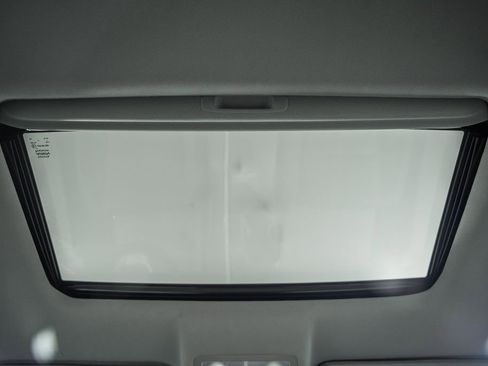 Used 2019 Toyota Highlander XLE w/ Protection Package #3 image 26