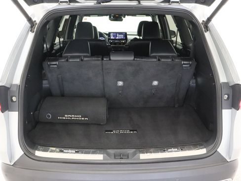 Used 2024 Toyota Grand Highlander AWD Hybrid image 34