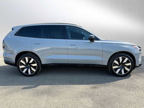 New 2025 Volvo EX90 Plus image 2