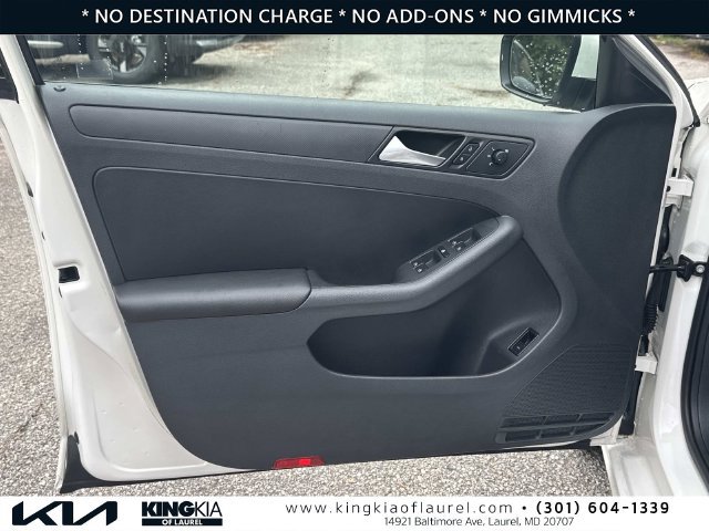 Used 2014 Volkswagen Jetta SE FWD image 19