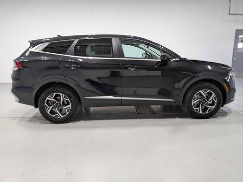 Certified 2023 Kia Sportage LX image 7