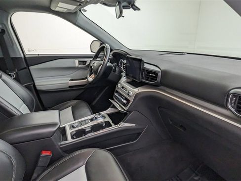 Certified 2022 Ford Explorer XLT w/ Equipment Group 202A image 42