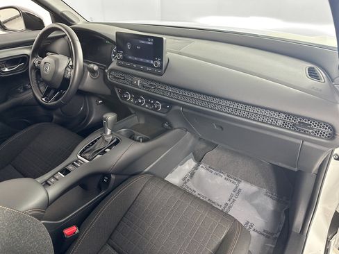 Used 2025 Honda HR-V Sport image 27