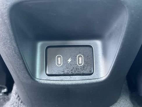 Certified 2025 Hyundai Elantra Limited FWD image 41