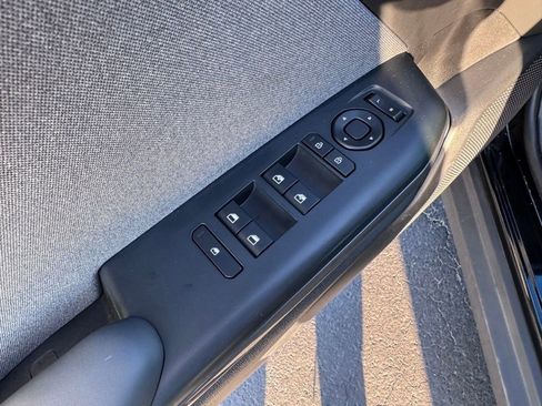 Used 2025 Kia K4 EX image 21