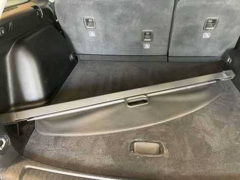 Used 2023 Jeep Grand Cherokee Limited w/ Luxury Tech Group II image 30