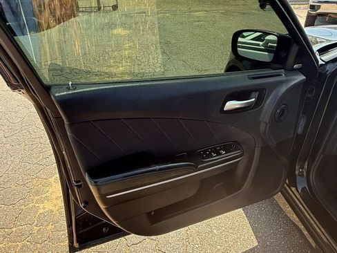 Used 2019 Dodge Charger GT RWD image 11