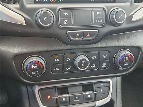 Used 2022 GMC Terrain SLT FWD image 14