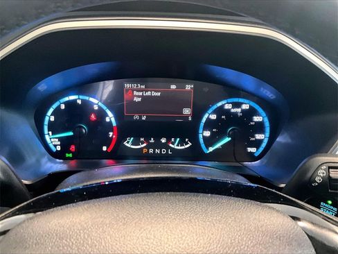 Used 2022 Ford Escape SE w/ Cold Weather Package image 25