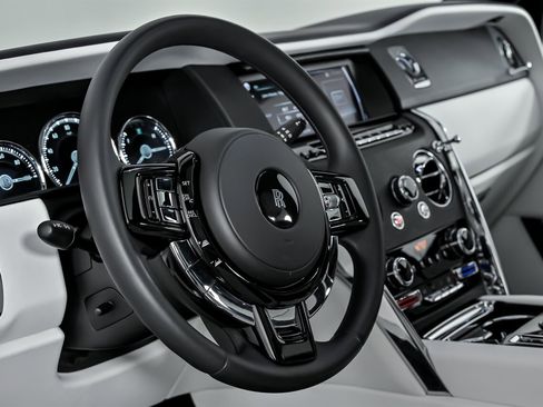 Used 2020 Rolls-Royce Cullinan image 25