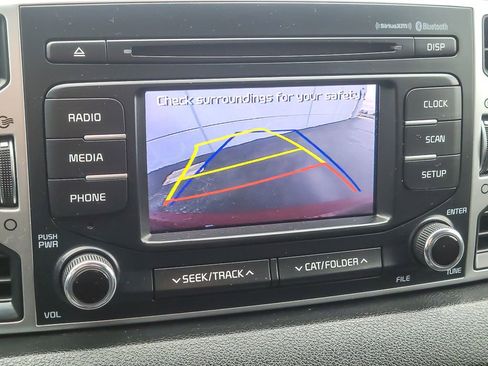 Used 2017 Kia Sportage LX image 13