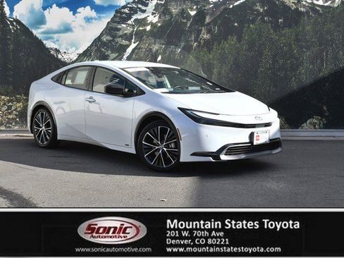 Certified 2024 Toyota Prius XLE image 1