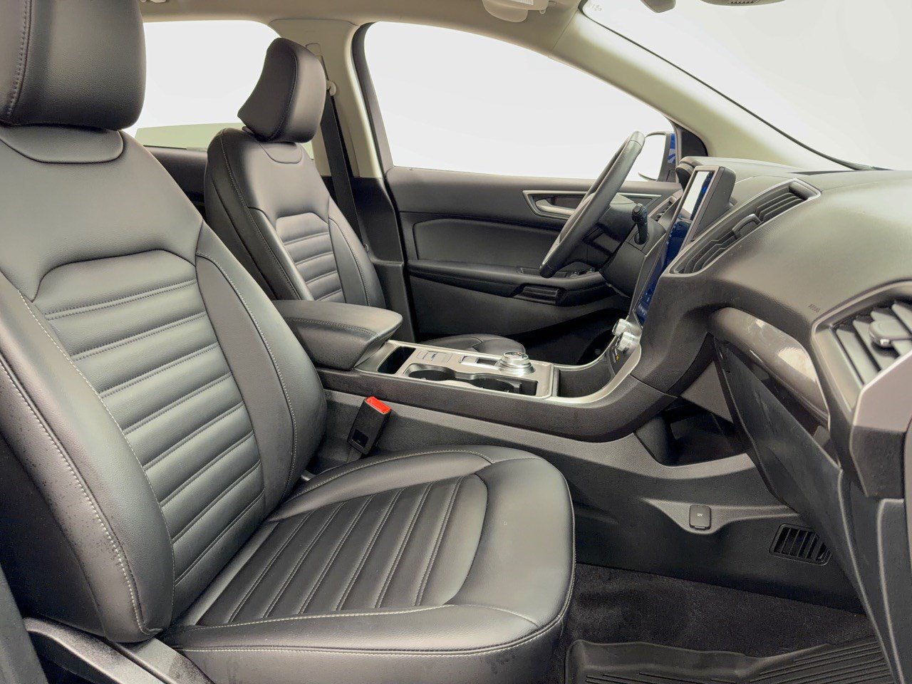 Certified 2024 Ford Edge SEL w/ Convenience Package AWD/4WD image 30