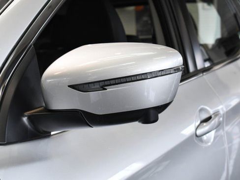 Used 2022 Nissan Rogue Sport SL AWD/4WD image 7