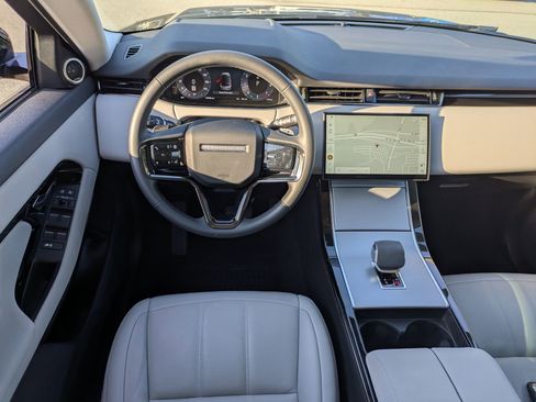 Used 2024 Land Rover Range Rover Evoque S AWD/4WD image 33