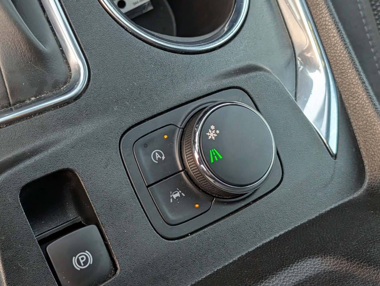 Used 2023 Chevrolet Traverse LT FWD image 10