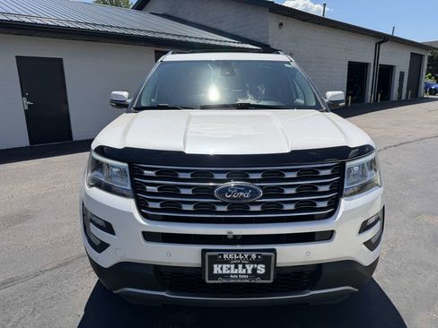 Used 2017 Ford Explorer Limited w/ Equipment Group 301A AWD/4WD image 7