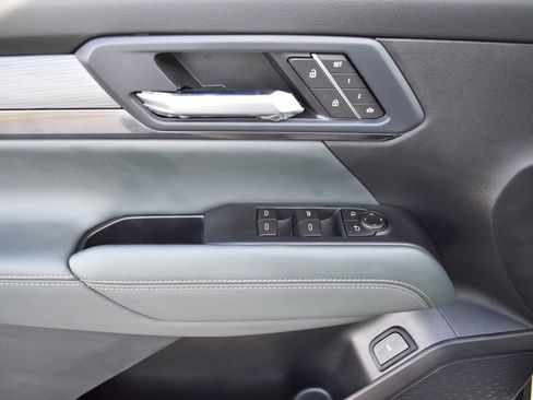 New 2026 GMC Terrain AT4 w/ Convenience Package III AWD/4WD image 11