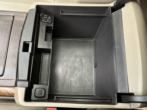 Used 2015 Chevrolet Tahoe LTZ AWD/4WD image 29