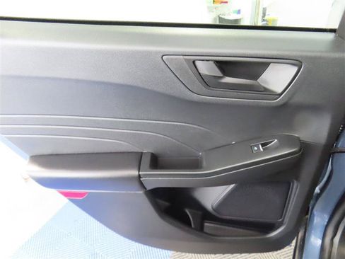 Used 2025 Ford Escape Active AWD/4WD image 29