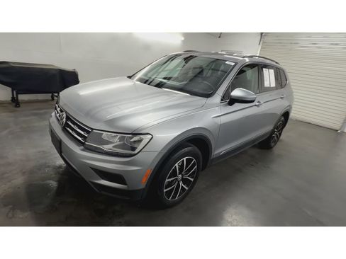Used 2021 Volkswagen Tiguan SEL FWD image 4