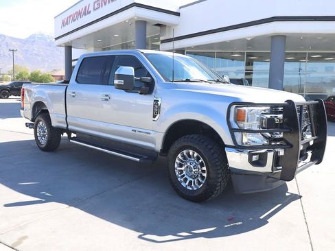Used 2021 Ford F350 XLT w/ XLT Premium Package AWD/4WD image 8
