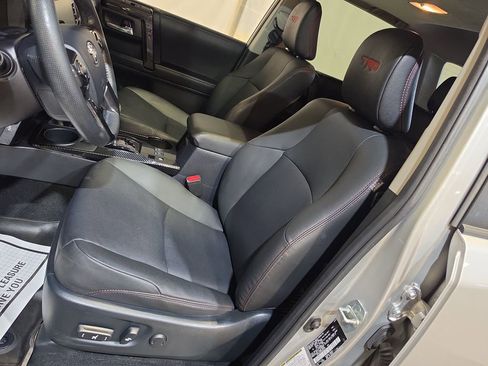 Used 2024 Toyota 4Runner TRD Off-Road Premium w/ Moonroof Package AWD/4WD image 13