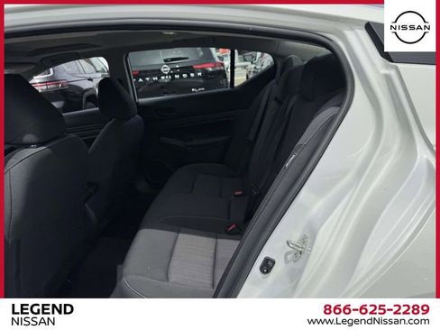 Used 2024 Nissan Altima 2.5 SV w/ SV Premium Package AWD/4WD image 12