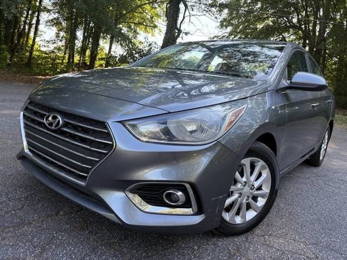 Used 2020 Hyundai Accent SEL FWD image 1