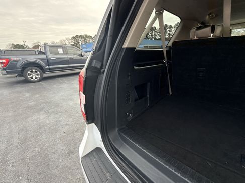 Used 2023 Ford Expedition Max XLT image 32